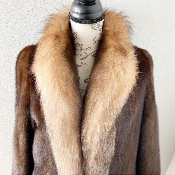 SAGA FURS Genuine Mink Fur Coat With Fox Fur Collar Size 8 - Picture 3 of 15